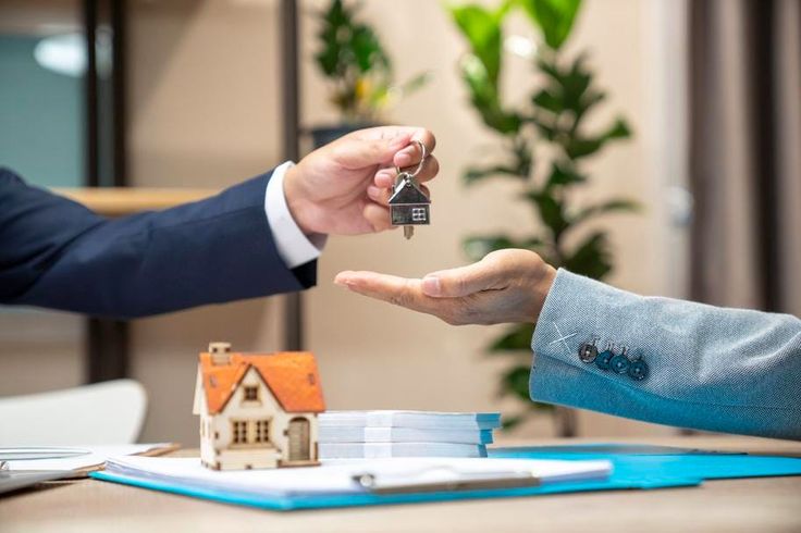 real estate sales agent